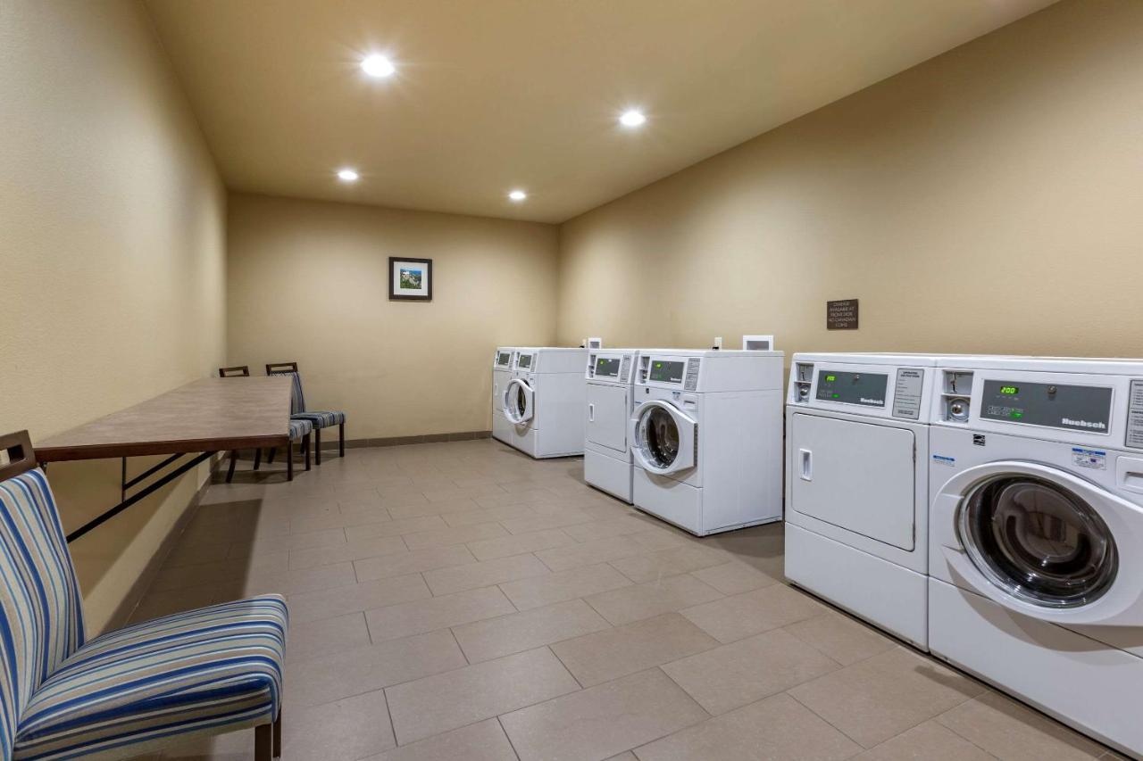Comfort Inn & Suites Near Mt Rushmore Hill City Bagian luar foto