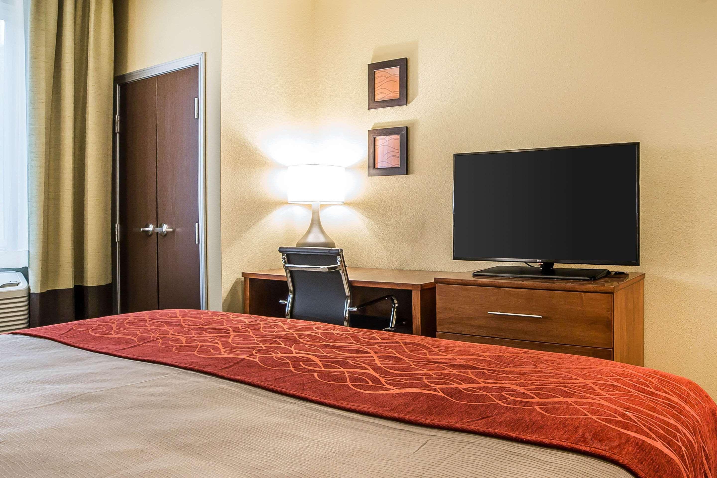 Comfort Inn & Suites Near Mt Rushmore Hill City Bagian luar foto